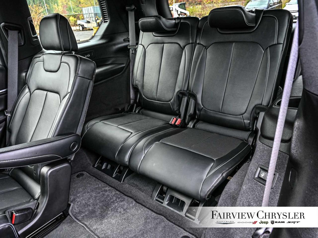 2022 Jeep Grand Cherokee L Overland 5.7 HEMI   NAV   LEATHER   PANO ROOF   MC Photo