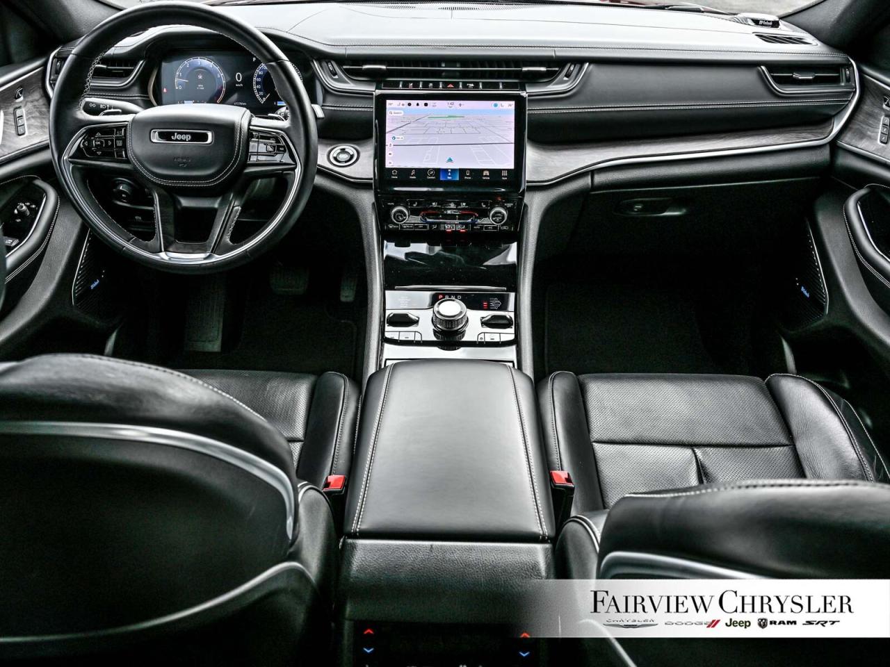 2022 Jeep Grand Cherokee L Overland 5.7 HEMI   NAV   LEATHER   PANO ROOF   MC Photo