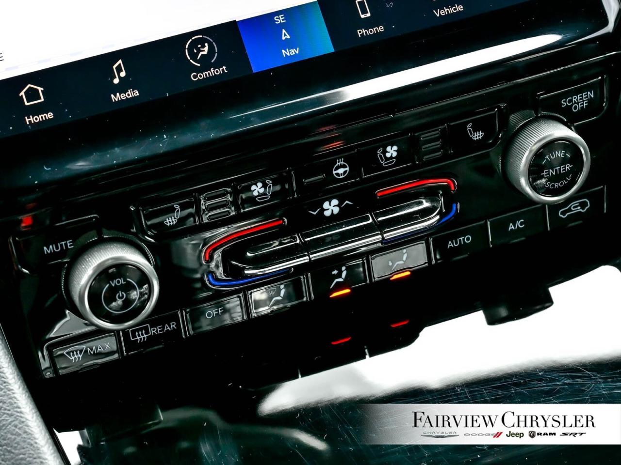 2022 Jeep Grand Cherokee L Overland 5.7 HEMI   NAV   LEATHER   PANO ROOF   MC Photo