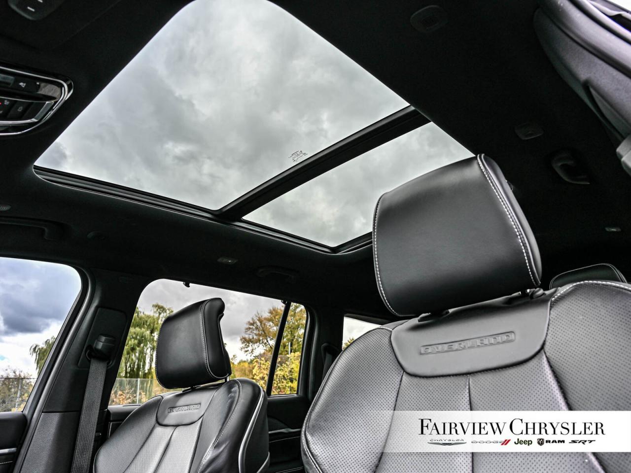 2022 Jeep Grand Cherokee L Overland 5.7 HEMI   NAV   LEATHER   PANO ROOF   MC Photo