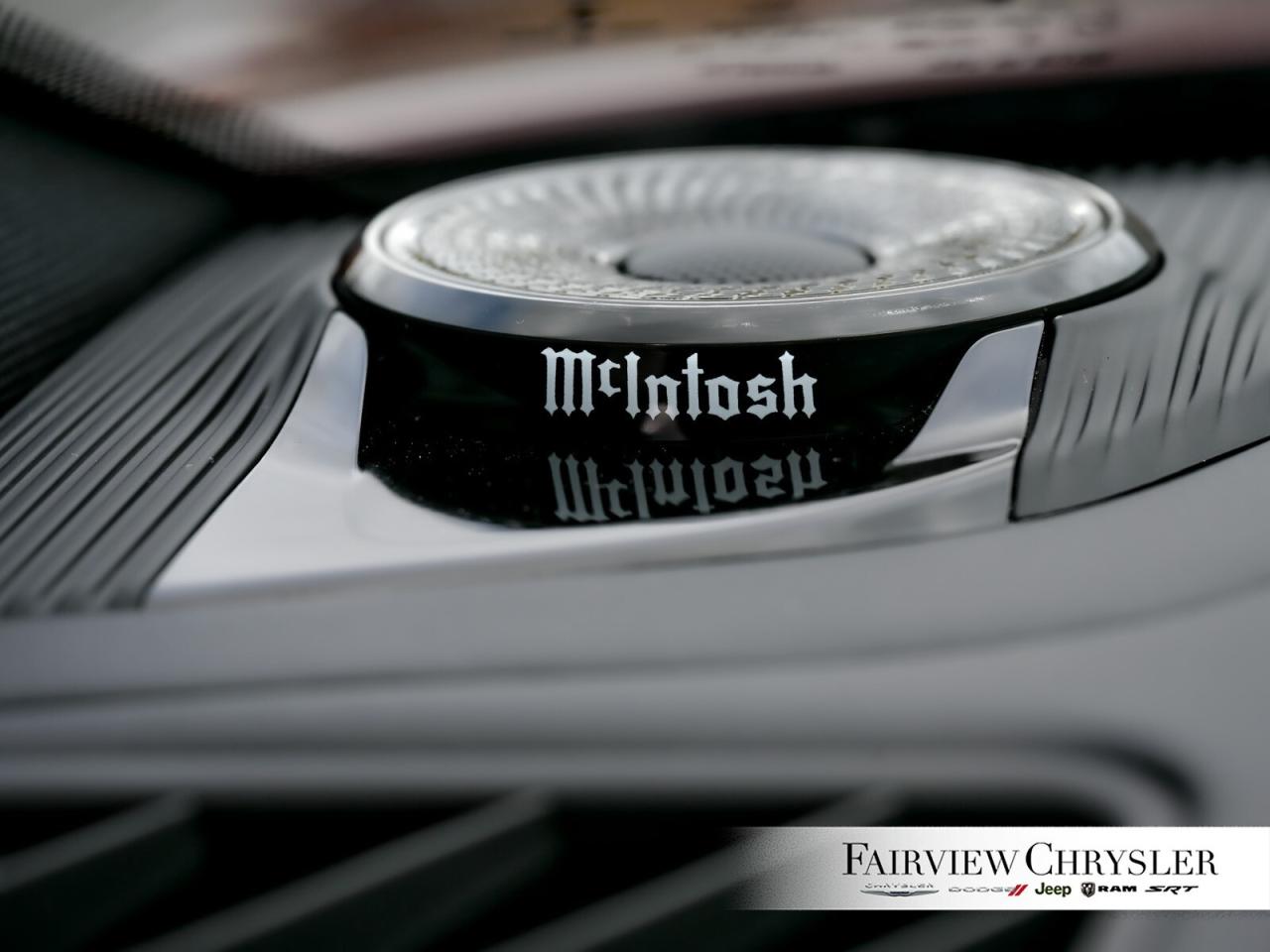 2022 Jeep Grand Cherokee L Overland 5.7 HEMI   NAV   LEATHER   PANO ROOF   MC Photo