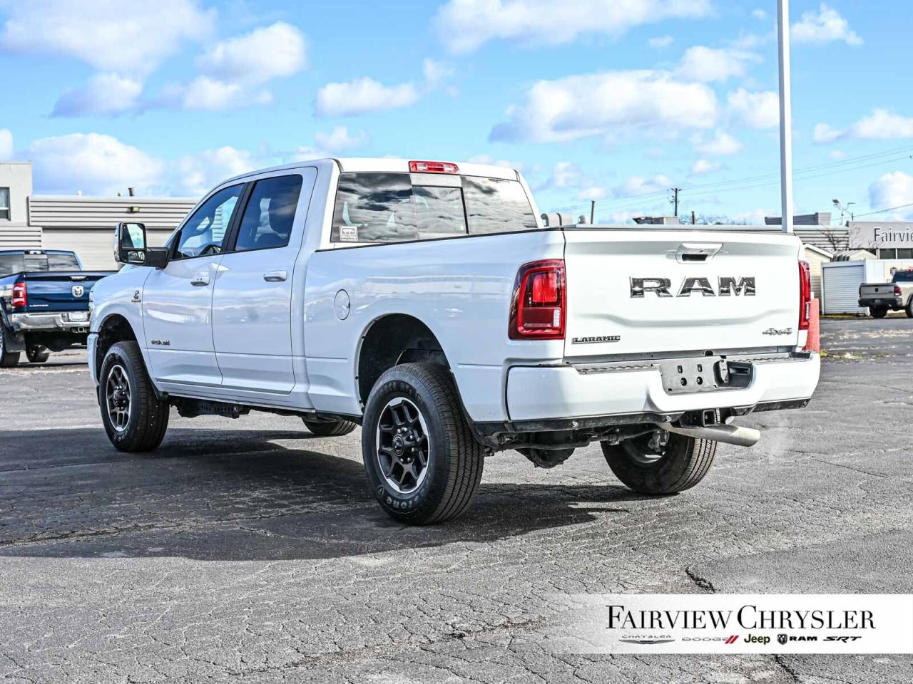 2025 RAM 2500 Laramie 5TH WHEEL   6.7 DIESEL   6 PASS   CARPLAY Photo3