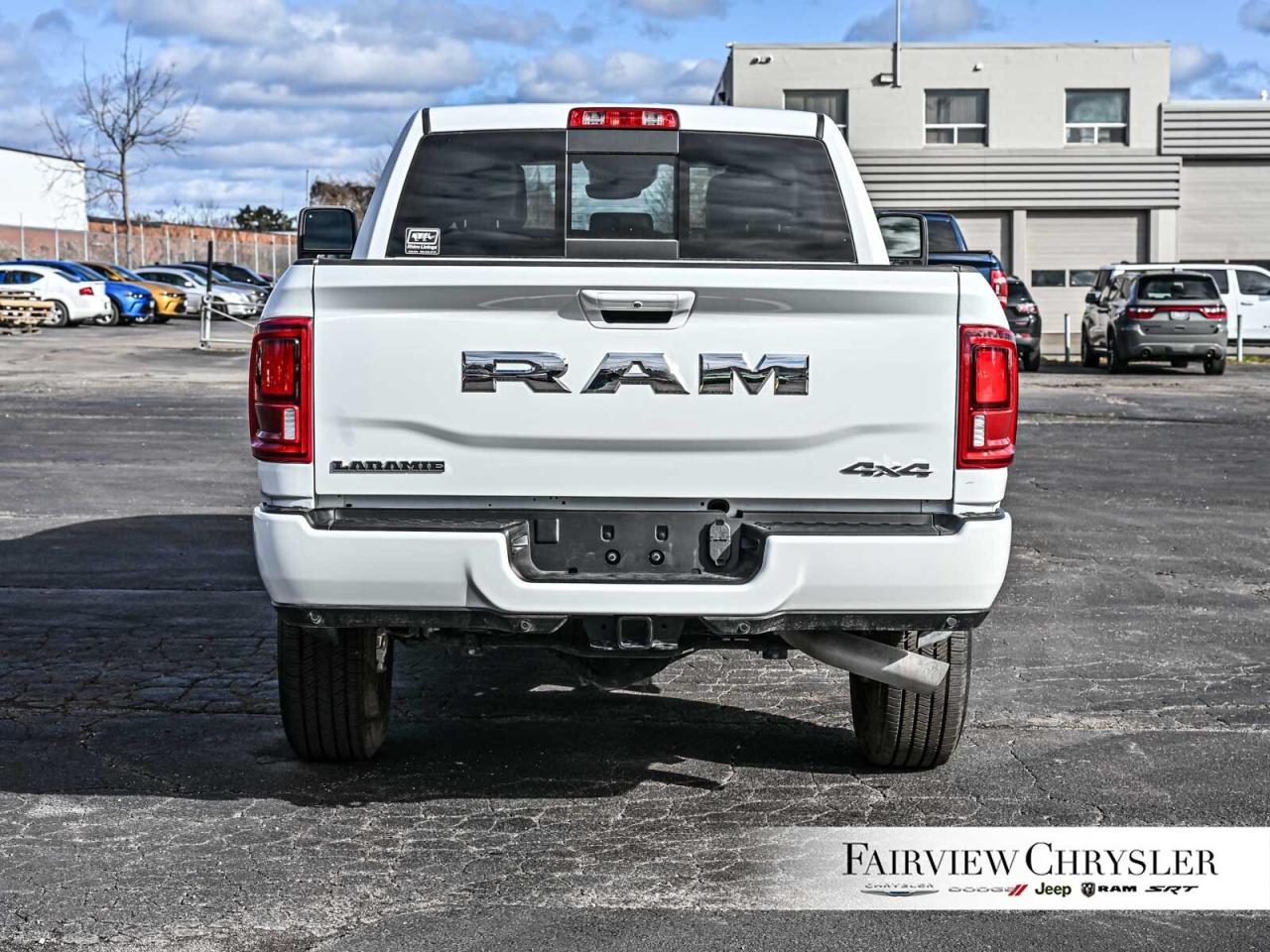 2025 RAM 2500 Laramie 5TH WHEEL   6.7 DIESEL   6 PASS   CARPLAY Photo4