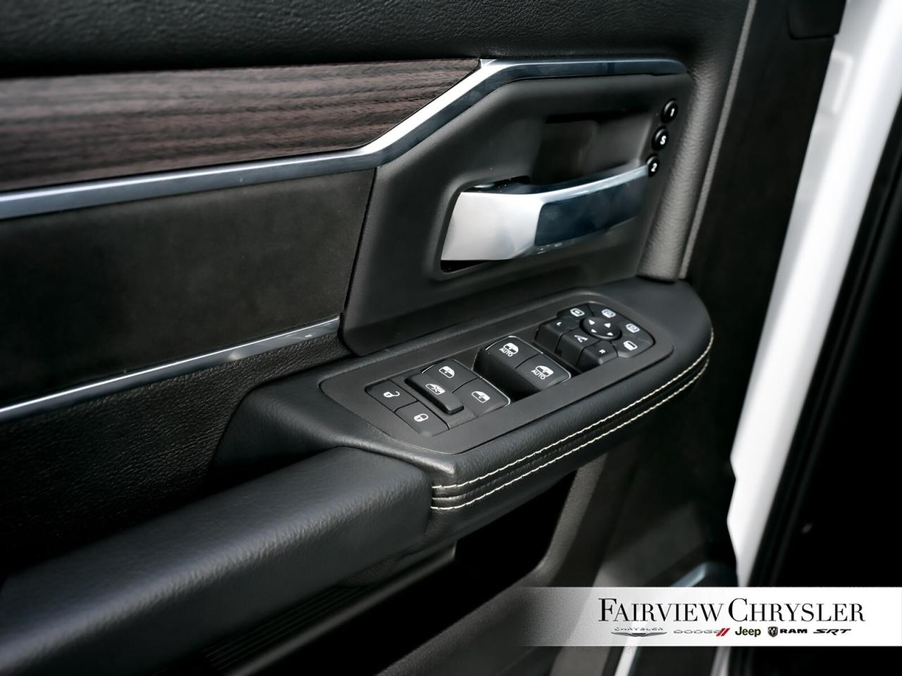 2025 RAM 2500 Laramie 5TH WHEEL   6.7 DIESEL   6 PASS   CARPLAY Photo