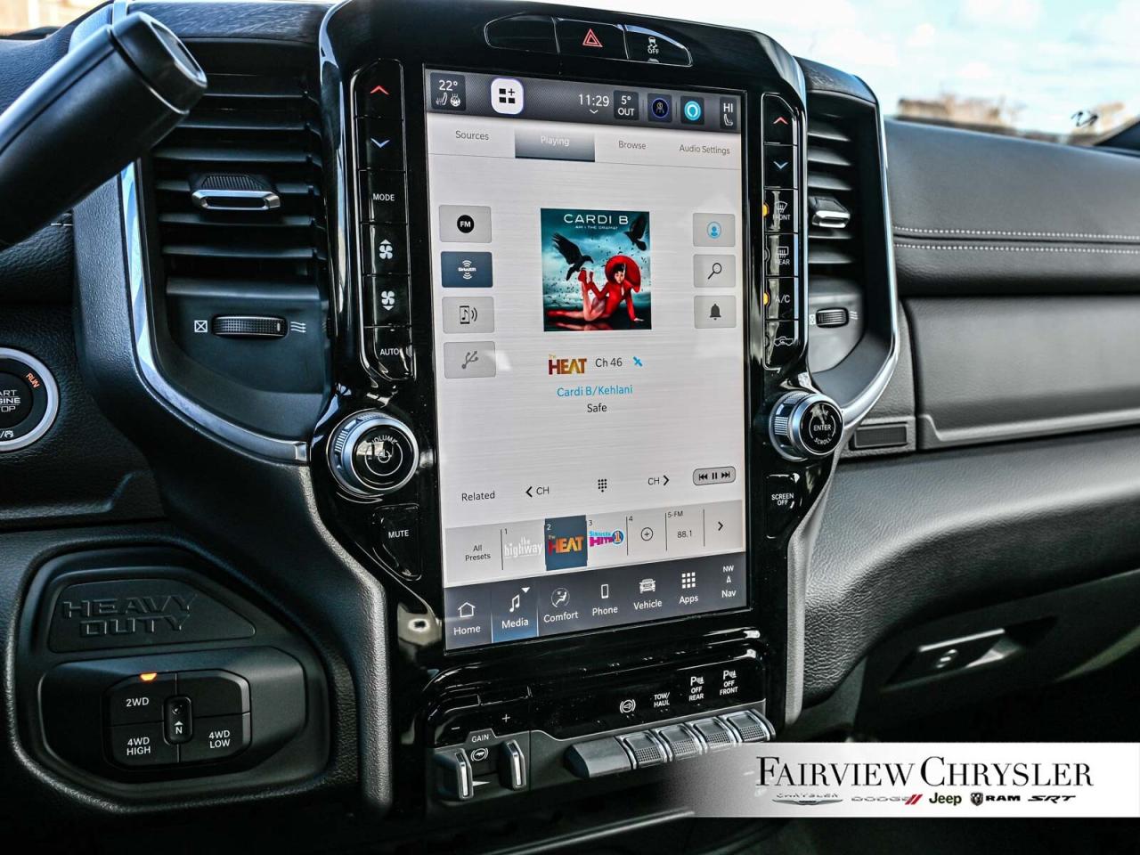 2025 RAM 2500 Laramie 5TH WHEEL   6.7 DIESEL   6 PASS   CARPLAY Photo