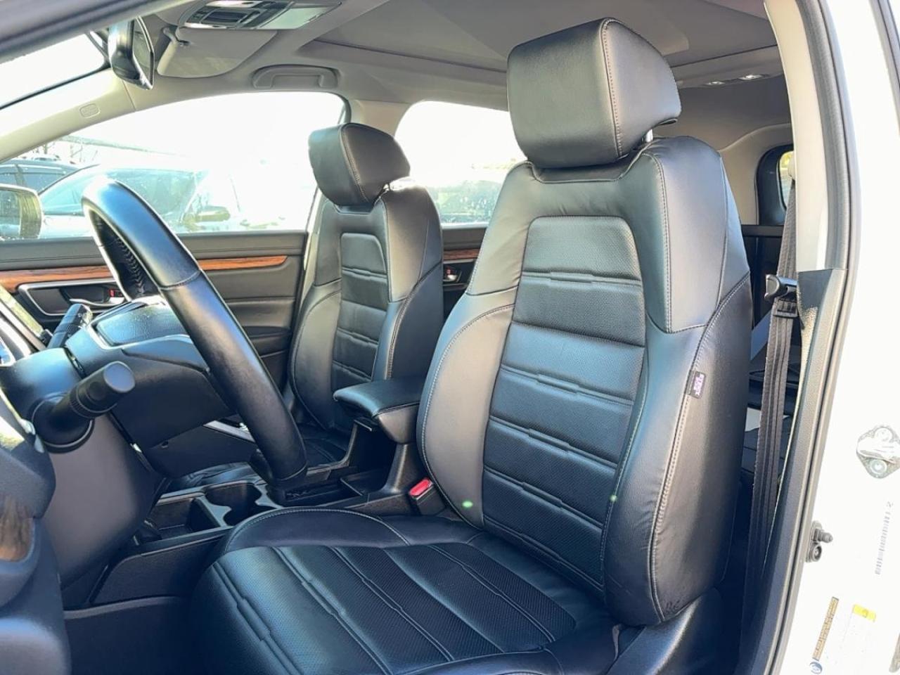 2018 Honda CR-V Touring AWD MoonRoof Leather Navi Photo