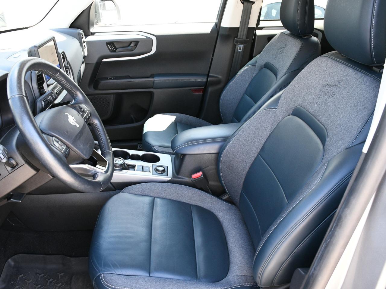 2023 Ford Bronco Sport Outer Banks 4WD Photo