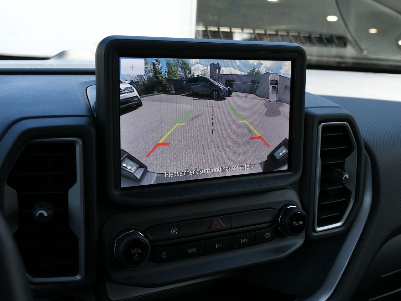 2023 Ford Bronco Sport Outer Banks 4WD Photo