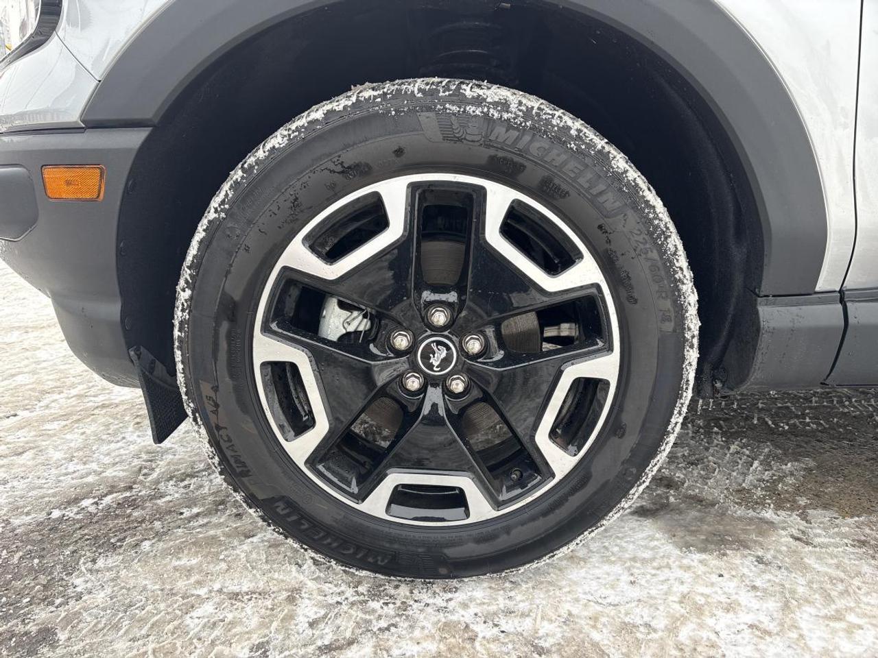 2023 Ford Bronco Sport Outer Banks 4WD Photo