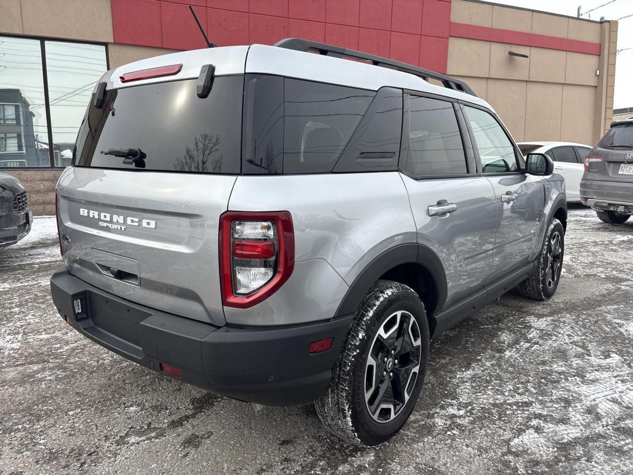 2023 Ford Bronco Sport Outer Banks 4WD Photo