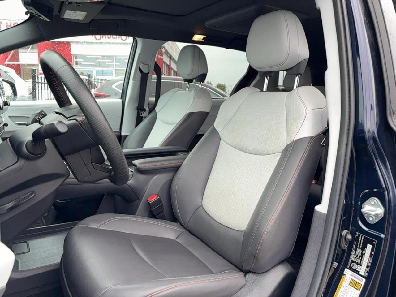 2024 Toyota Sienna XSE AWD Hybrid Photo