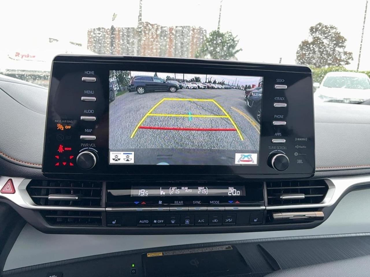 2024 Toyota Sienna XSE AWD Hybrid Photo