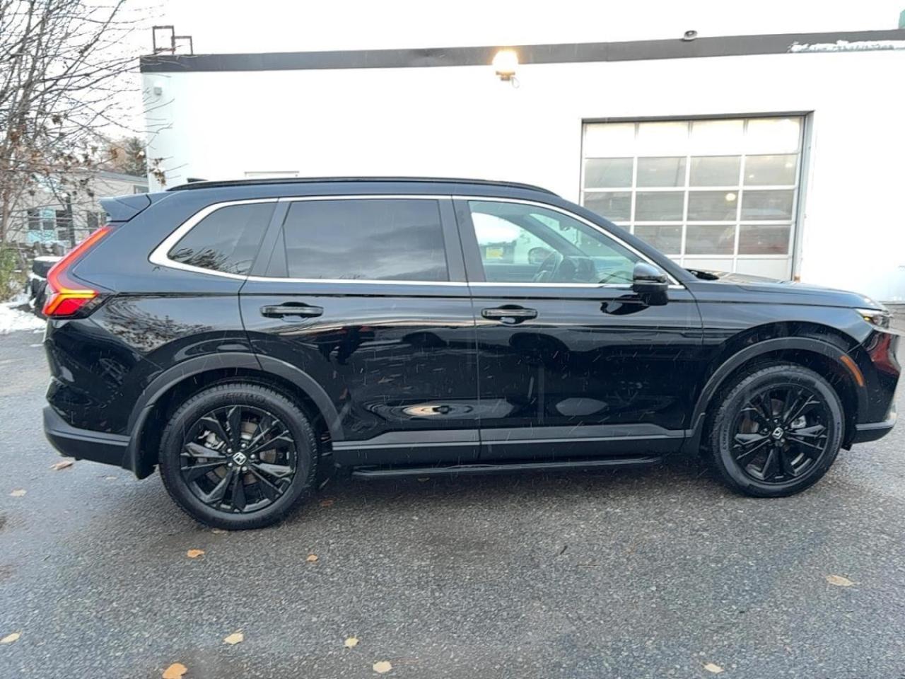 2023 Honda CR-V Hybrid Touring Honda Certified 7YR/160K Warranty Photo