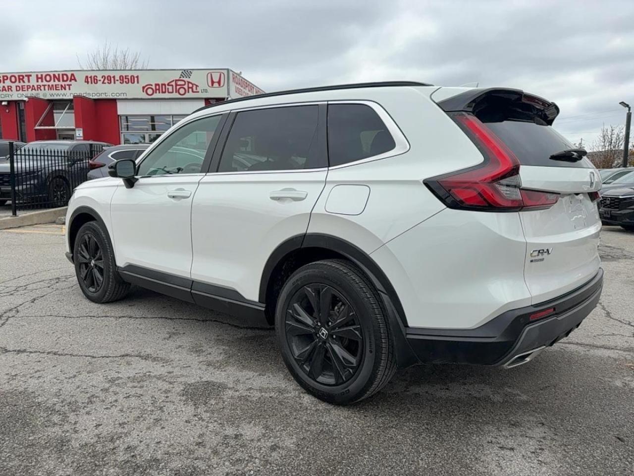 2023 Honda CR-V Hybrid Touring Honda Certified 7YR/160K Warranty Photo3