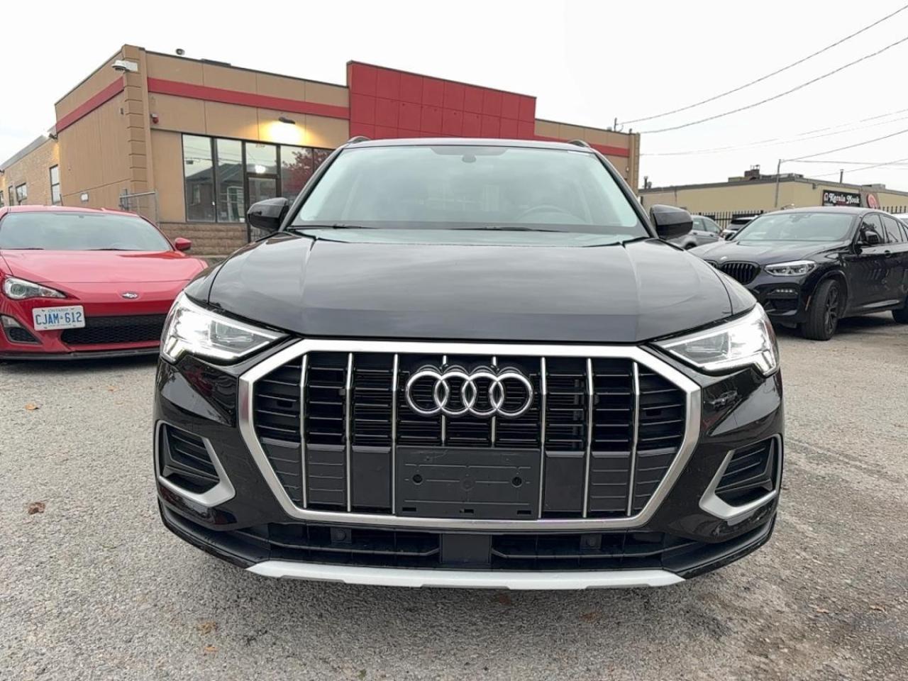 2022 Audi Q3 Komfort AWD Leather Moonroof Bluetooth Photo