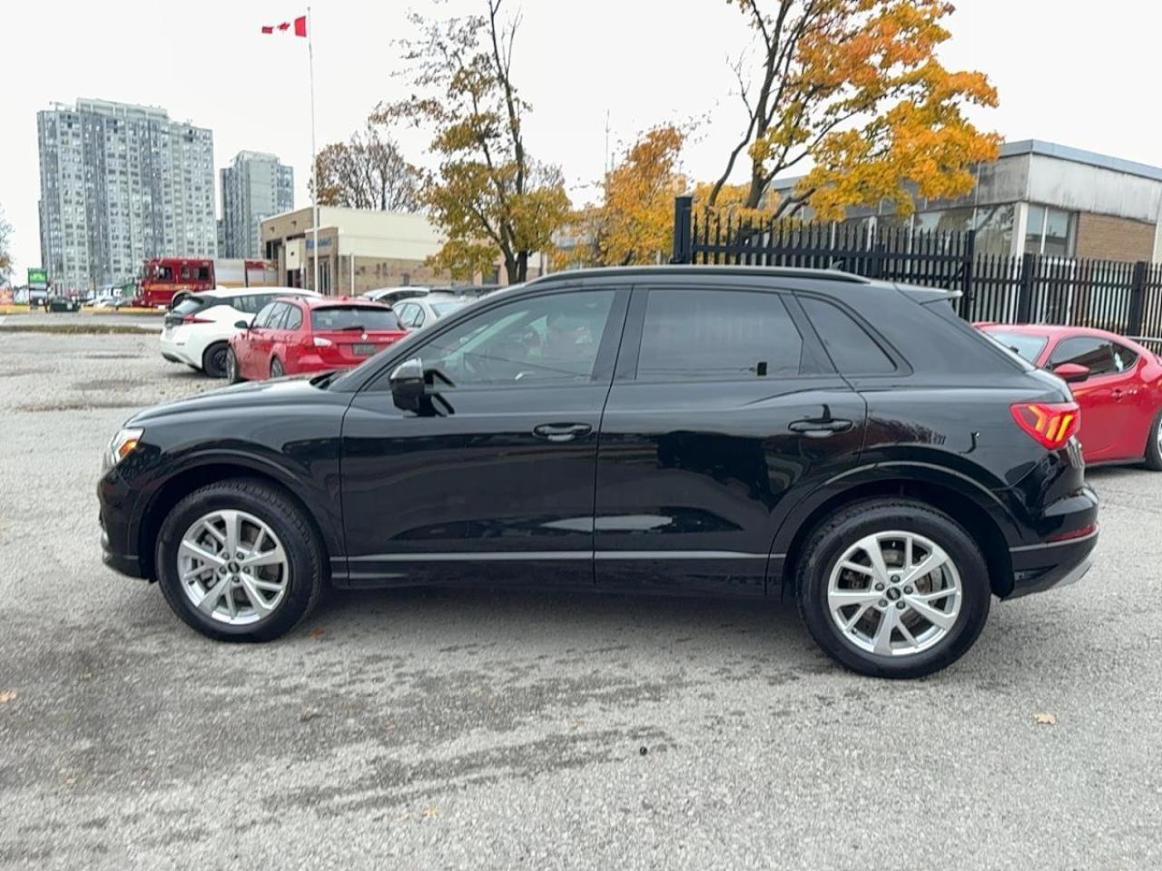 2022 Audi Q3 Komfort AWD Leather Moonroof Bluetooth Photo