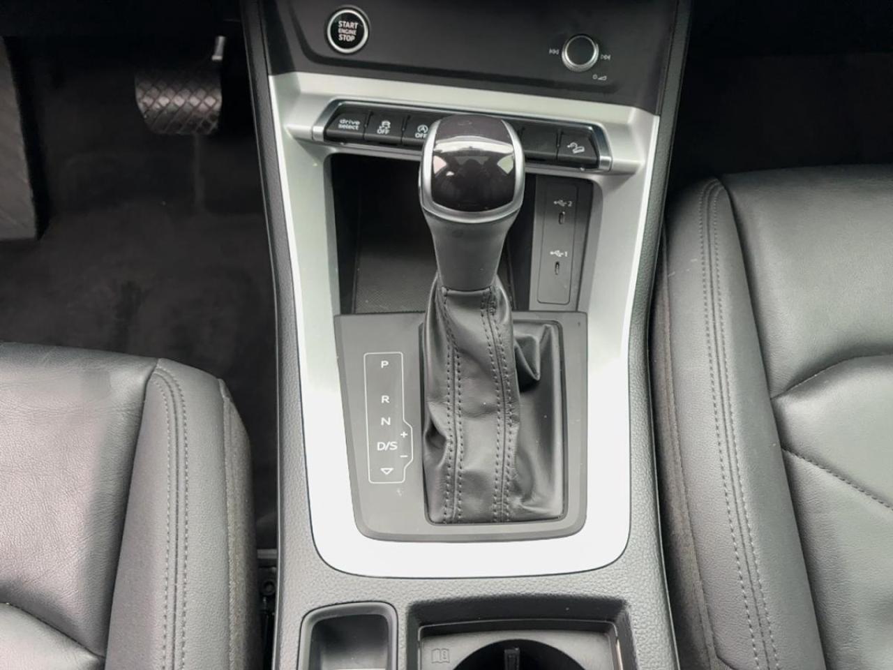 2022 Audi Q3 Komfort AWD Leather Moonroof Bluetooth Photo