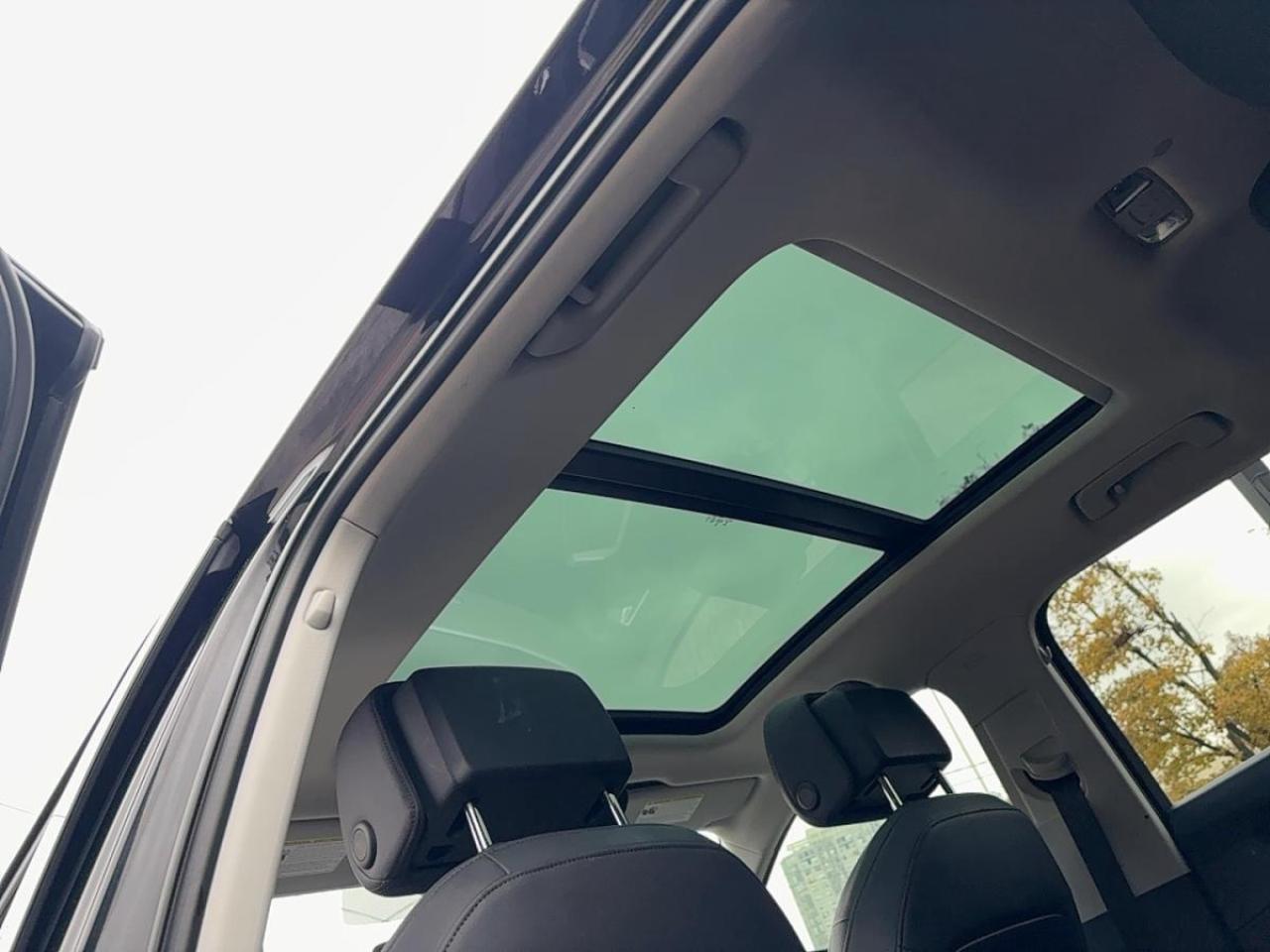 2022 Audi Q3 Komfort AWD Leather Moonroof Bluetooth Photo