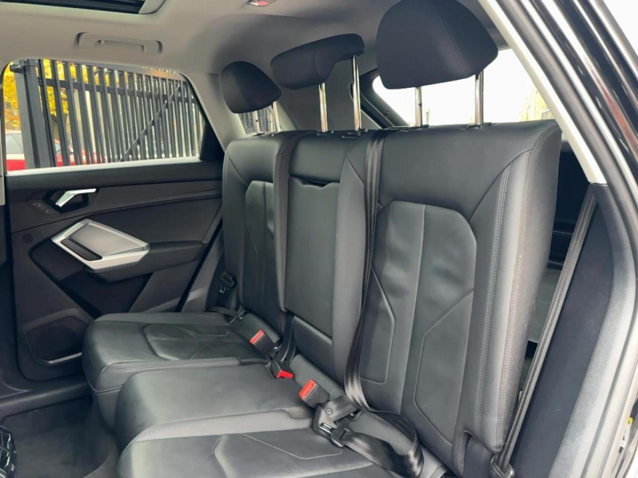 2022 Audi Q3 Komfort AWD Leather Moonroof Bluetooth Photo