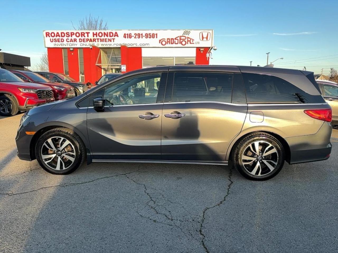 2018 Honda Odyssey Touring Photo4
