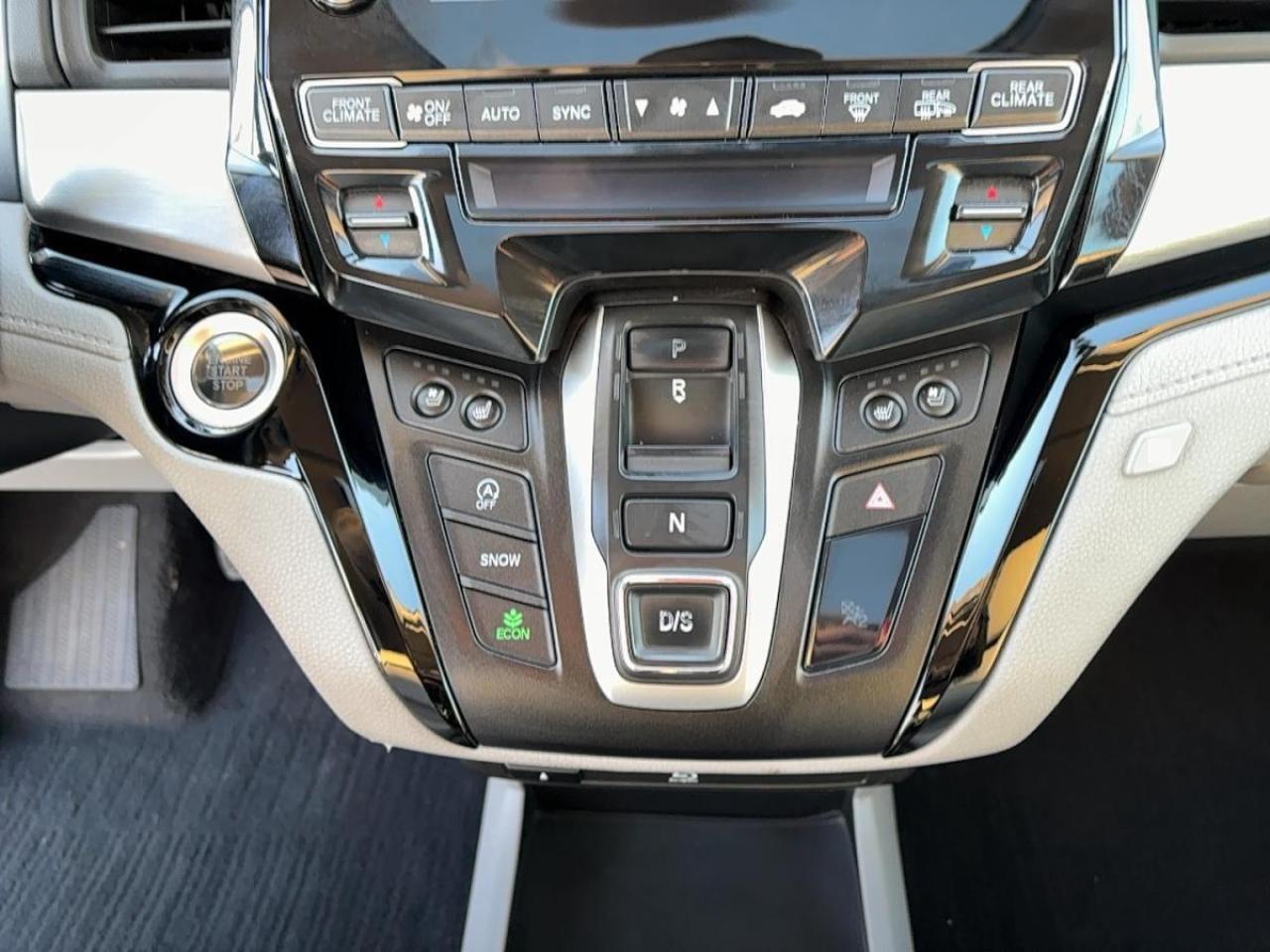 2018 Honda Odyssey Touring Photo