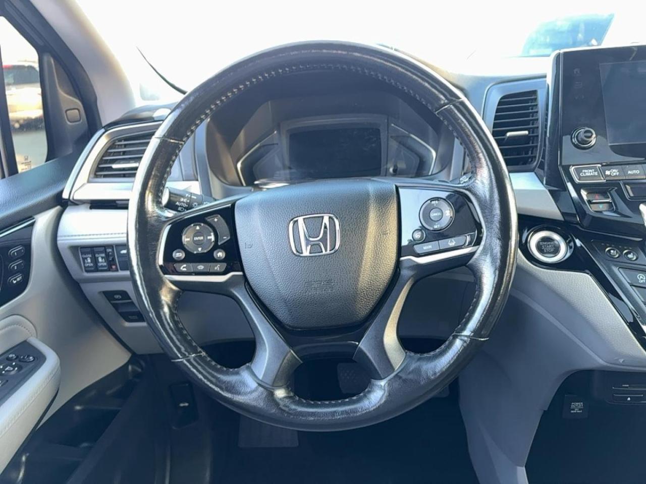 2018 Honda Odyssey Touring Photo