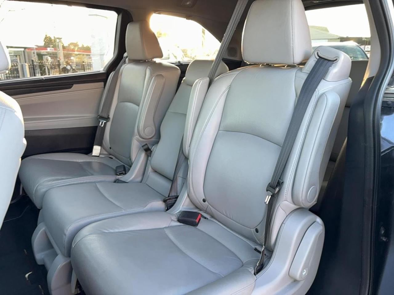 2018 Honda Odyssey Touring Photo