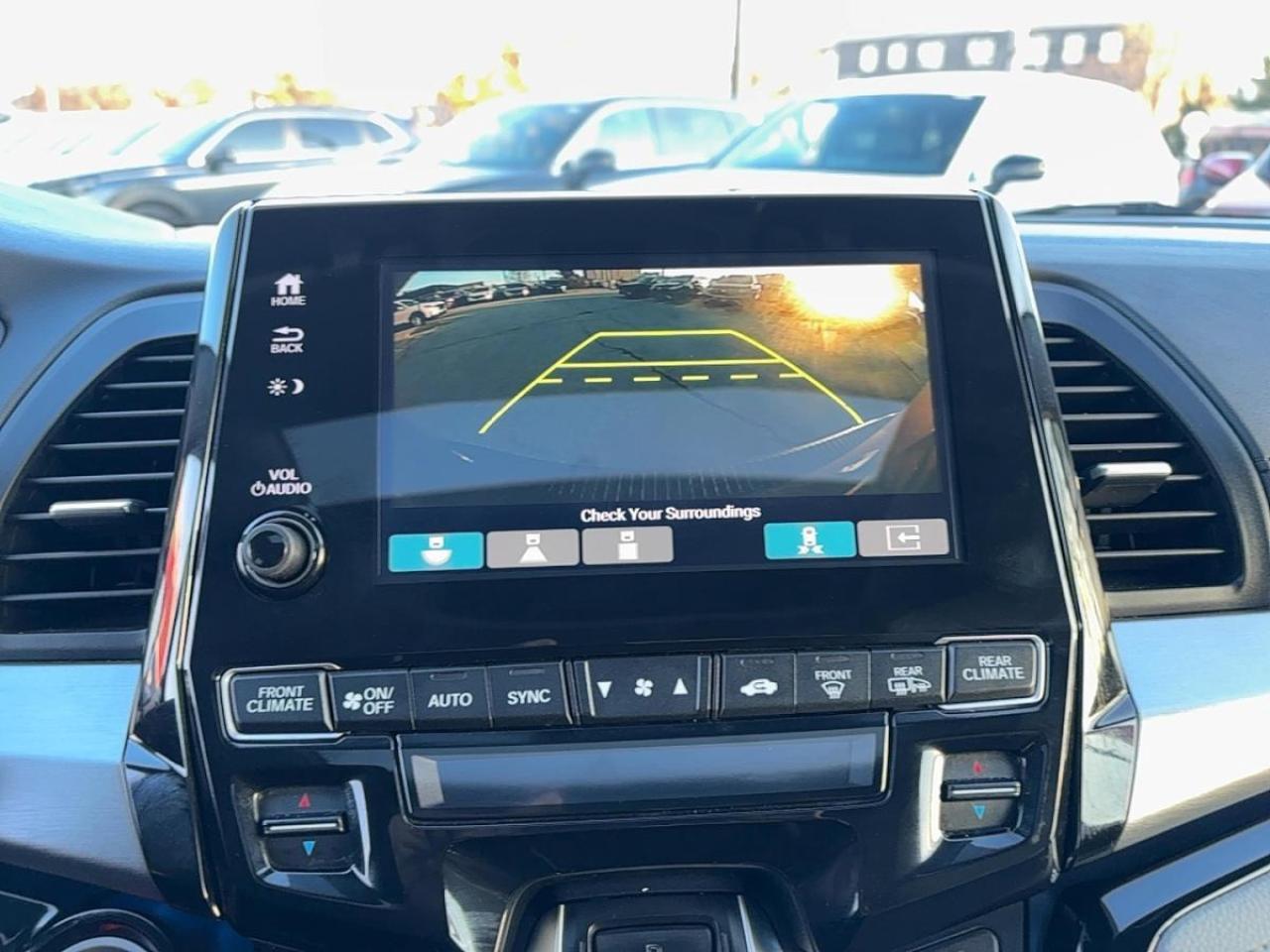 2018 Honda Odyssey Touring Photo