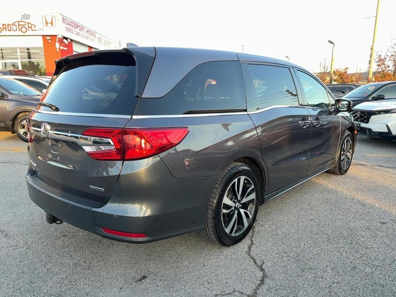 2018 Honda Odyssey Touring Photo
