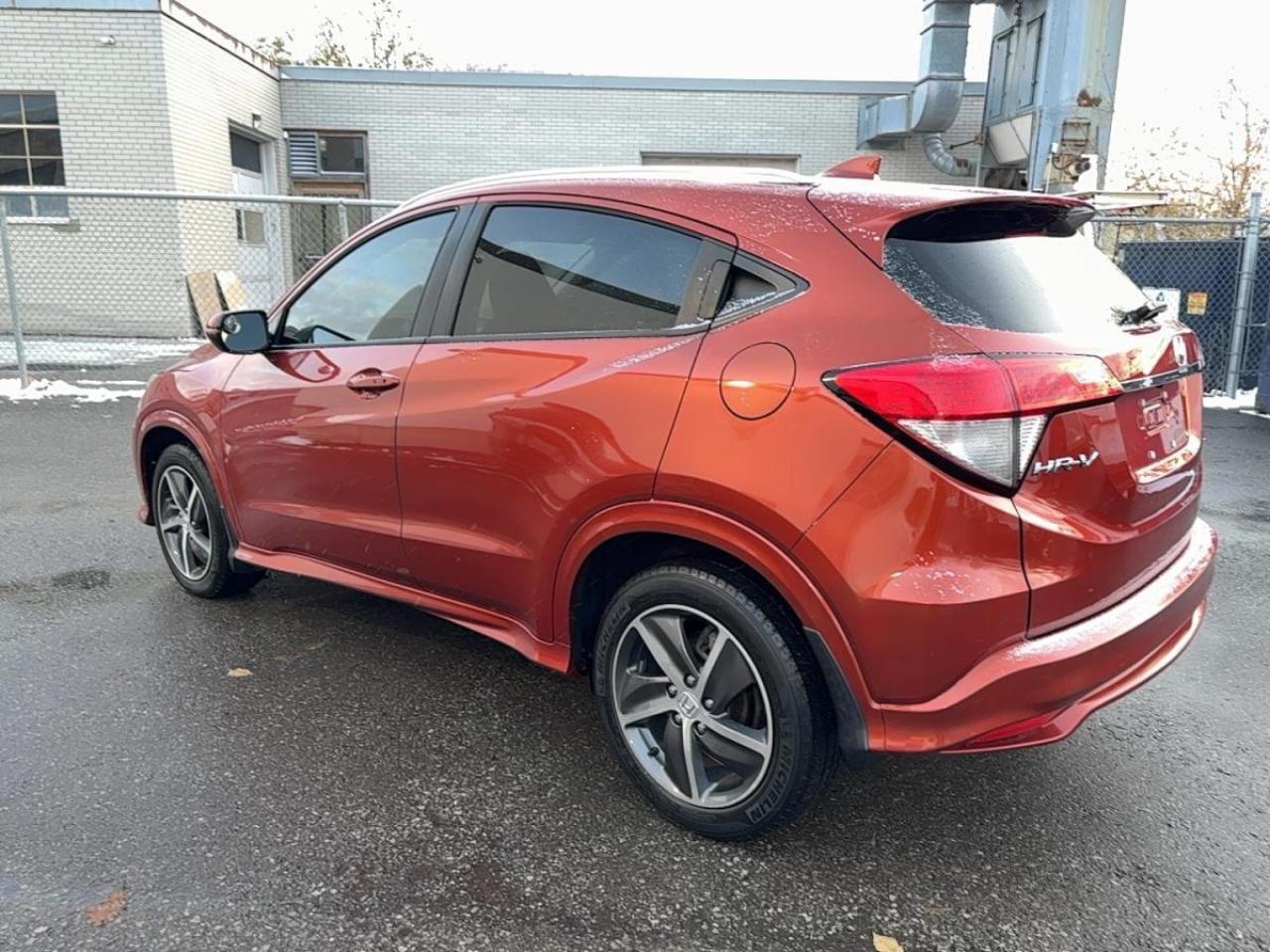 2019 Honda HR-V Touring Photo3