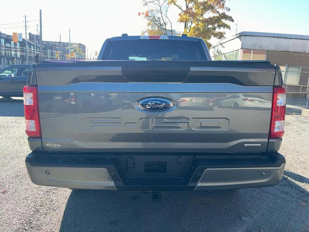 2022 Ford F-150 XL with Navigation Photo2