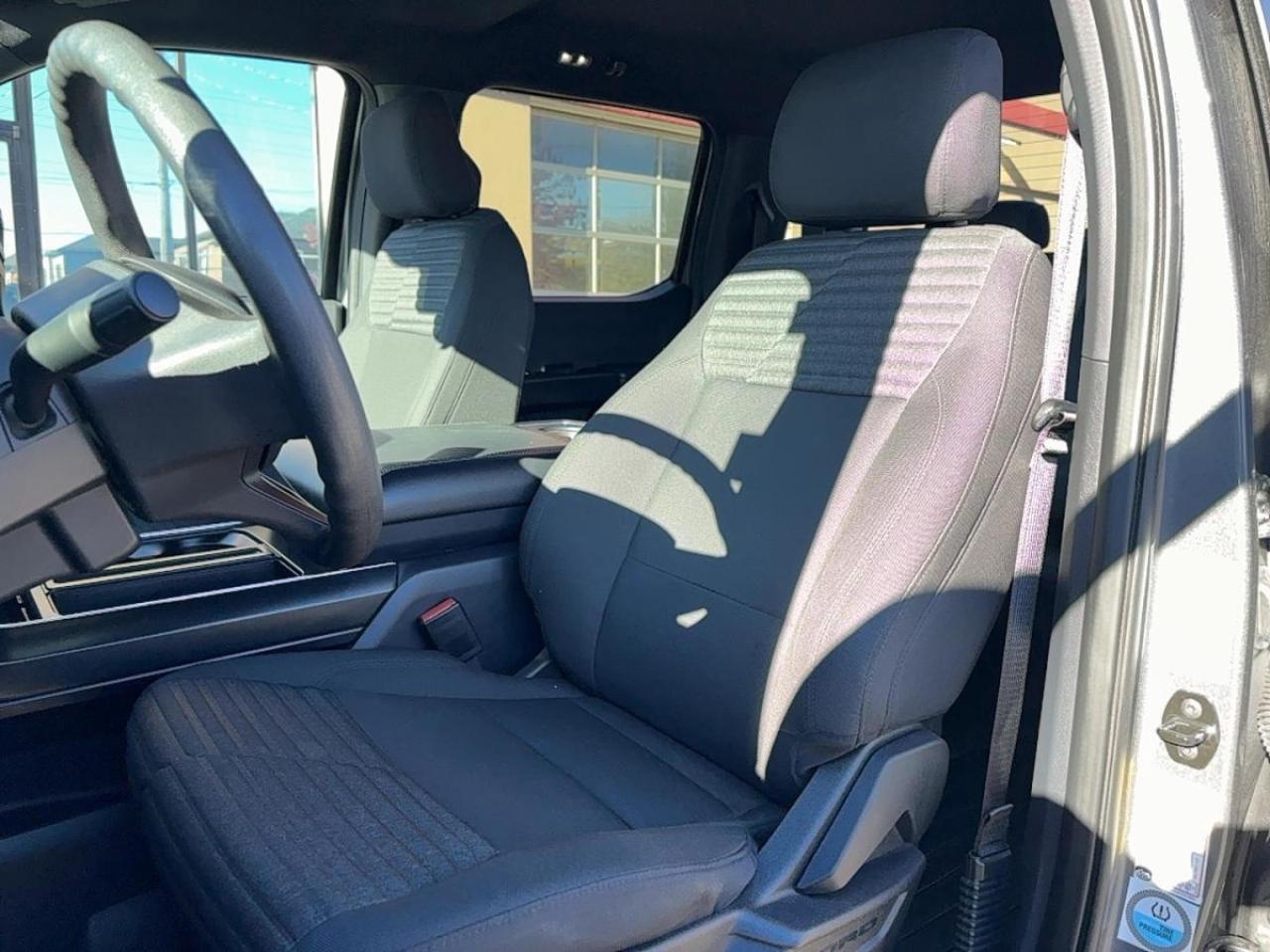 2022 Ford F-150 XL with Navigation Photo