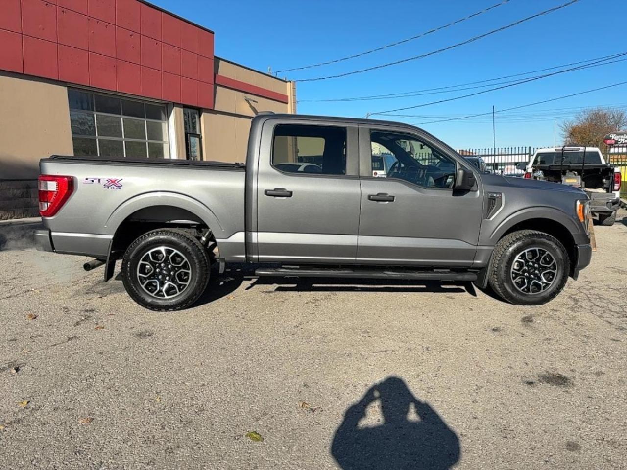 2022 Ford F-150 XL with Navigation Photo