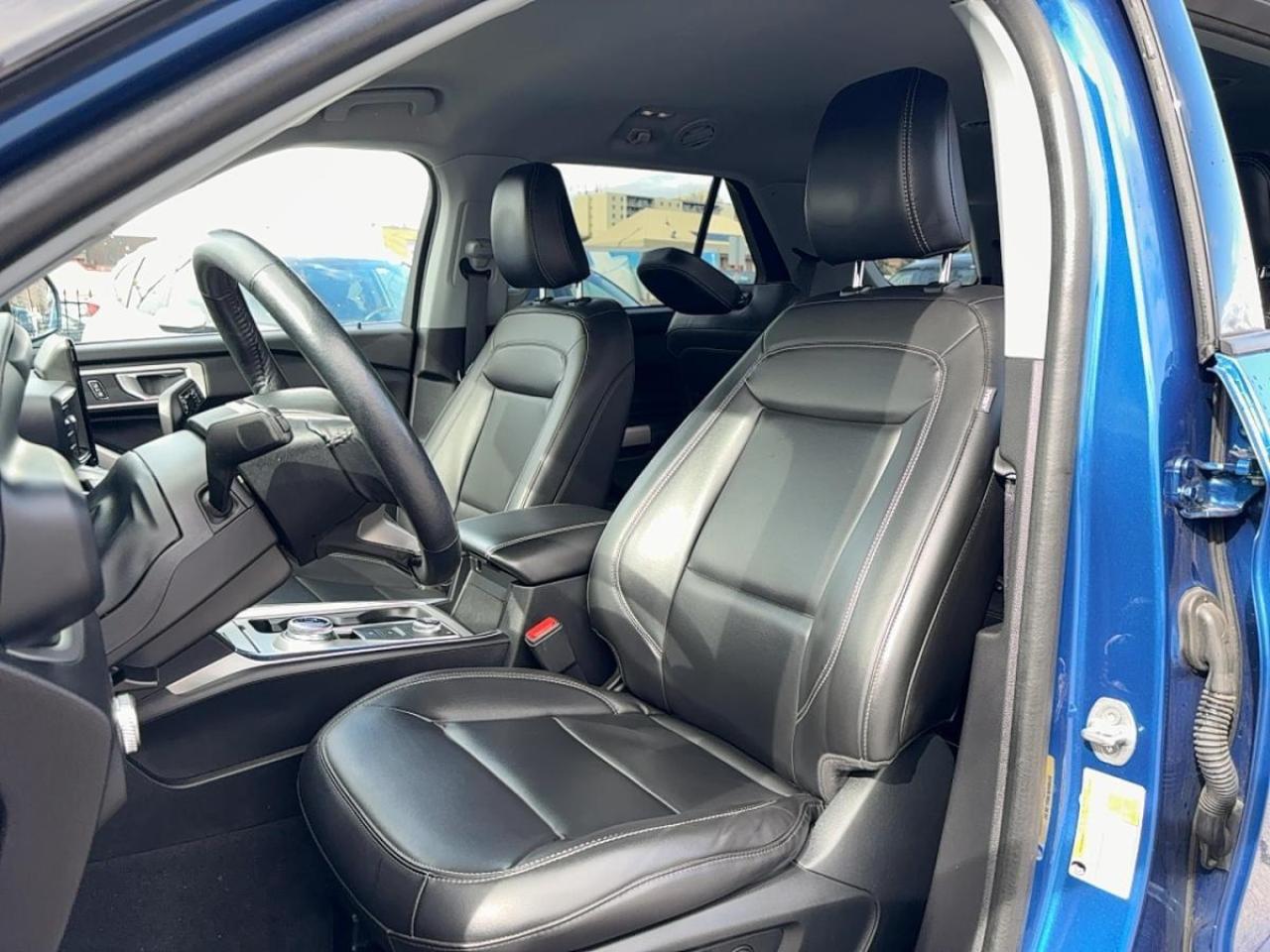 2022 Ford Explorer XLT Photo