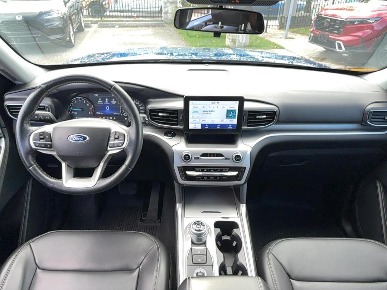 2022 Ford Explorer XLT Photo