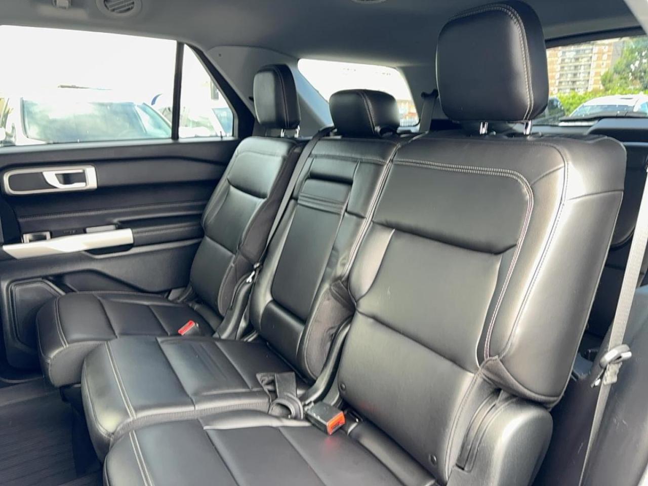 2022 Ford Explorer XLT Photo