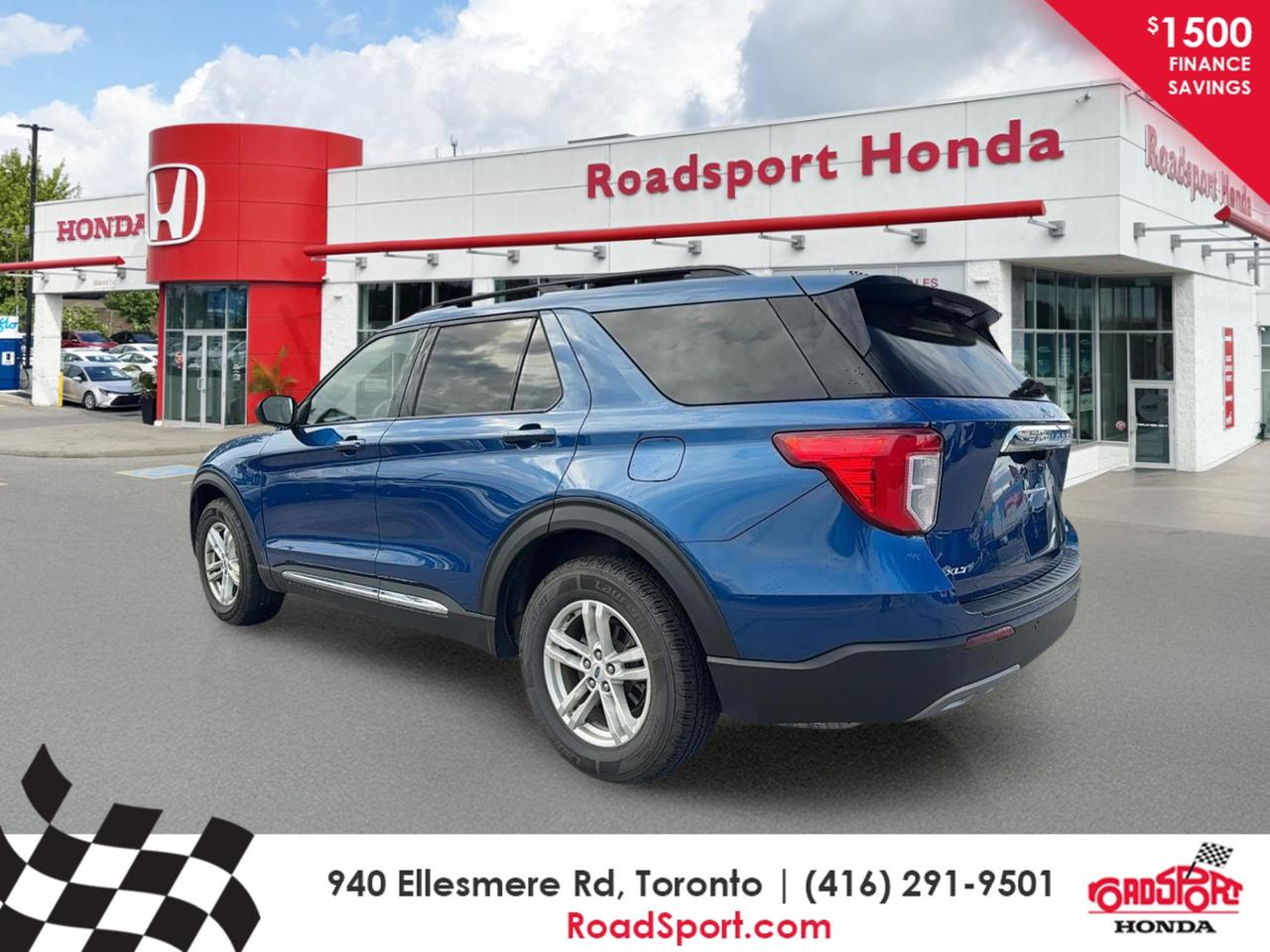 2022 Ford Explorer XLT Photo3