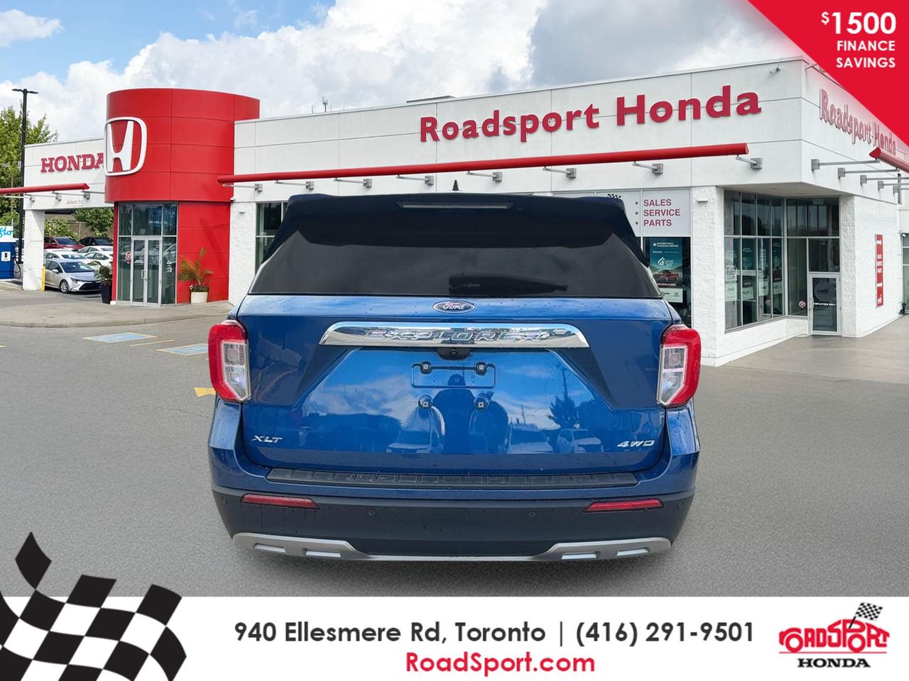 2022 Ford Explorer XLT Photo2