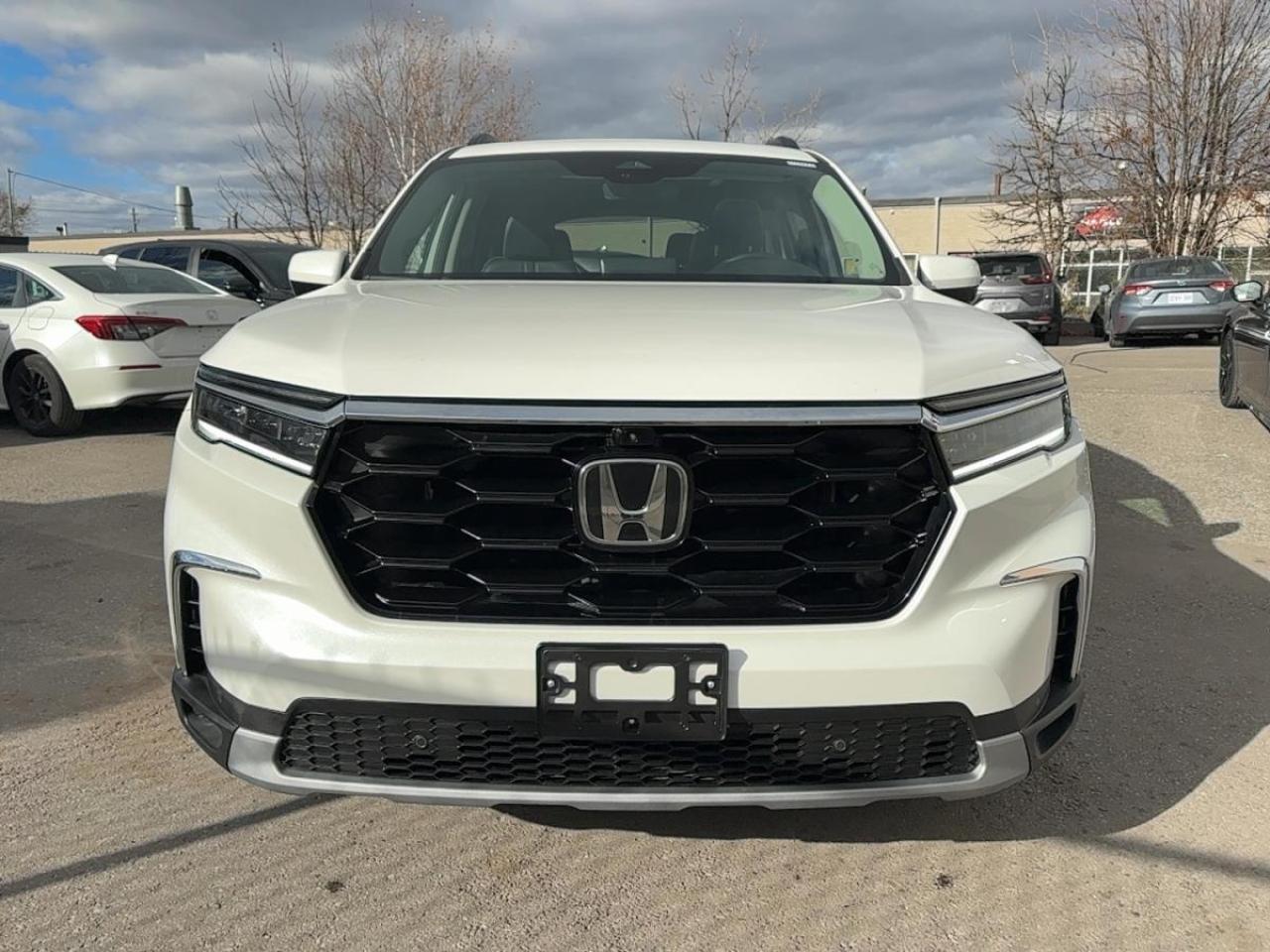 2025 Honda Pilot Touring Honda Certified 7YR/160K Warranty Photo