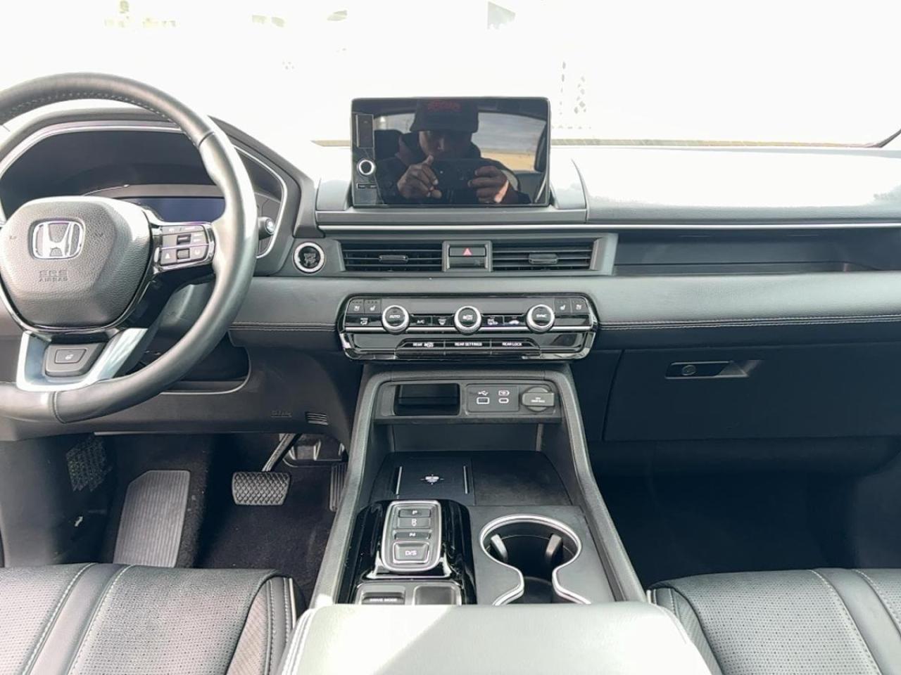 2025 Honda Pilot Touring Honda Certified 7YR/160K Warranty Photo