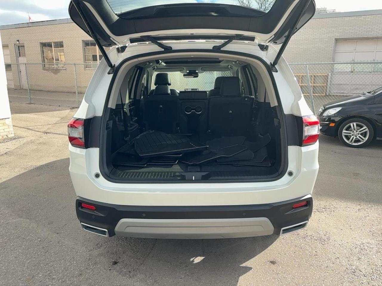 2025 Honda Pilot Touring Honda Certified 7YR/160K Warranty Photo