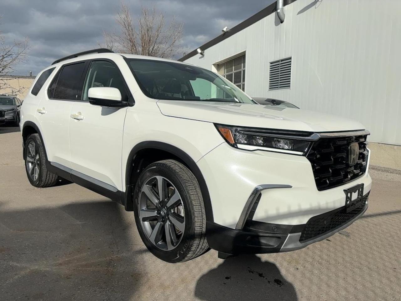 2025 Honda Pilot Touring Honda Certified 7YR/160K Warranty Photo