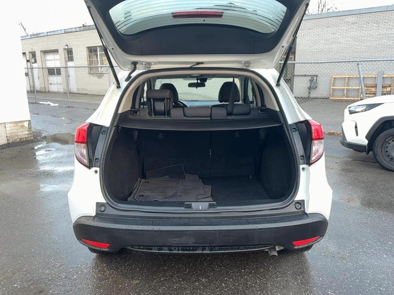 2022 Honda HR-V LX Honda Certified 7YR/160K Warranty Photo