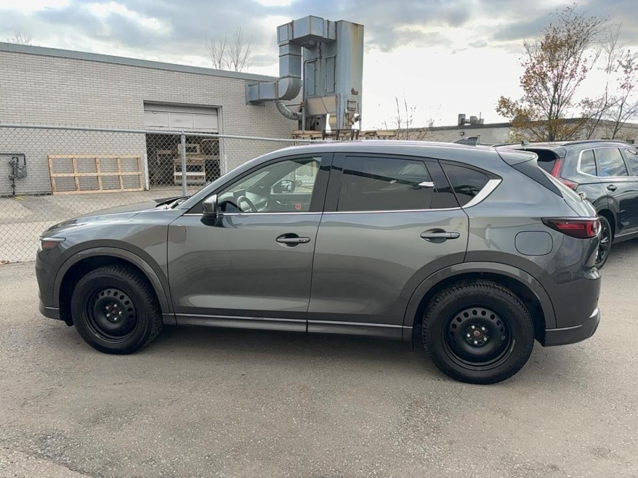 2022 Mazda CX-5 Signature Winter tires   Summer Tires Included Photo4