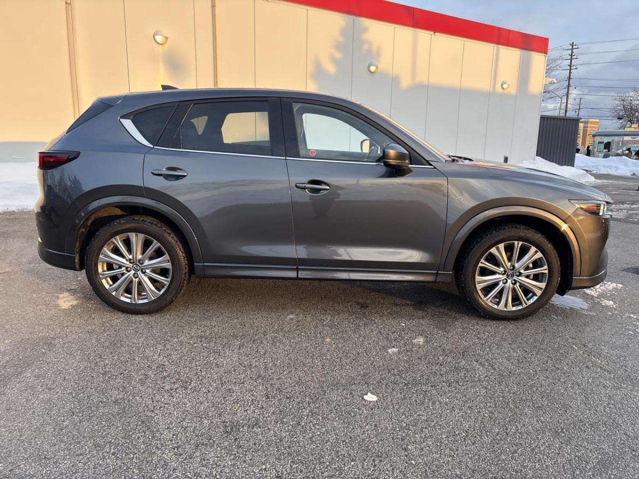 2022 Mazda CX-5 Signature Extra Set Of Winter Tires Included Photo