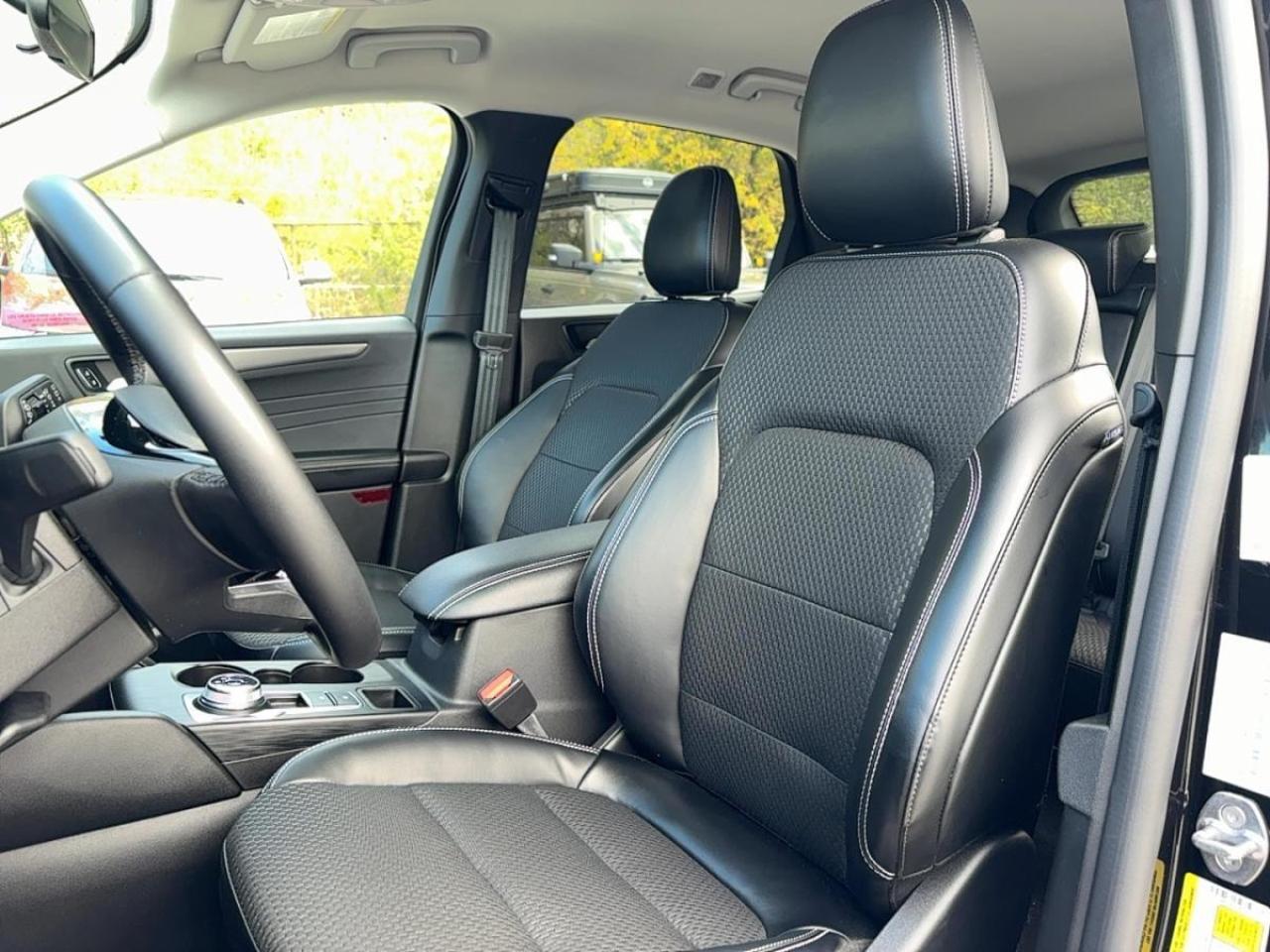 2024 Ford Escape PHEV Leather   CarPlay   Navi Photo