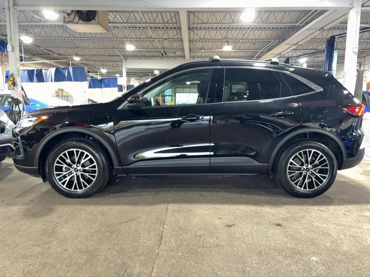 2024 Ford Escape PHEV Leather   CarPlay   Navi Photo