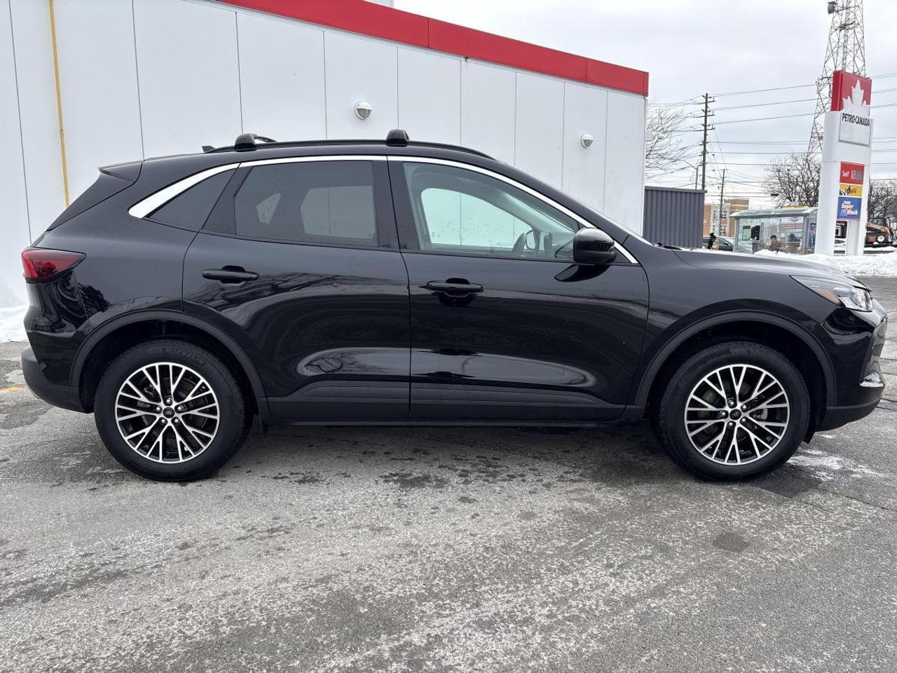 2024 Ford Escape PHEV Leather   CarPlay   Navi Photo