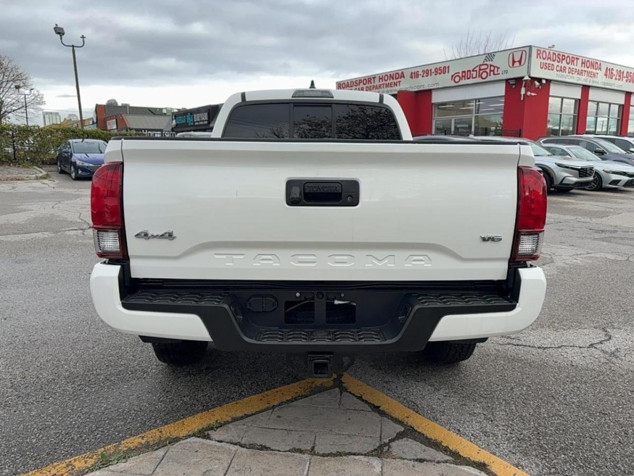 2023 Toyota Tacoma Base SR5 V6 Double Cab LB 4WD Photo2
