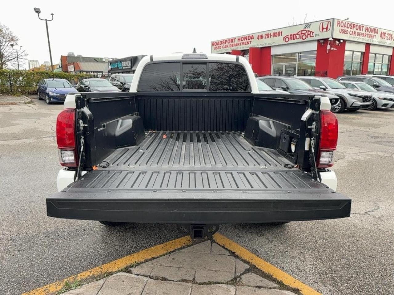 2023 Toyota Tacoma Base SR5 V6 Double Cab LB 4WD Photo